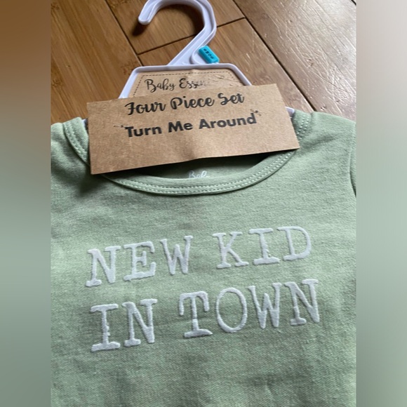 4 piece baby outfit. Baby essentials. Sz 6 mo. NWT. Onesie, pants, socks, hat. - Picture 4 of 6